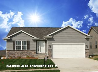 2 Camden Rd, Iowa City, IA 52245