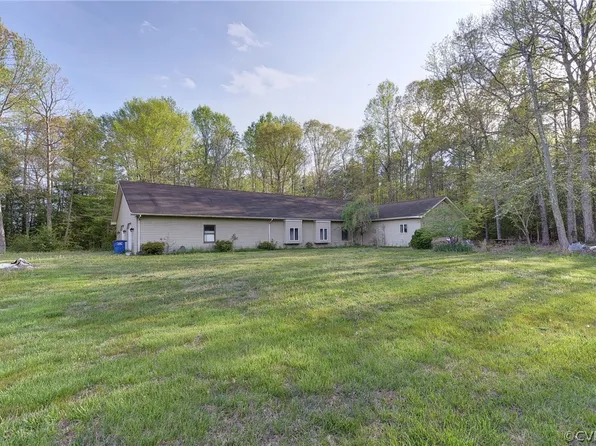 1708 Lewis B Puller Memorial Hwy, Saluda, VA 23149