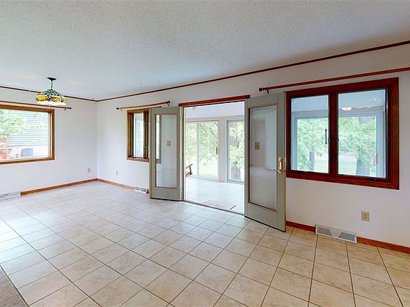 5th image of 2824 Cottage Row Rd