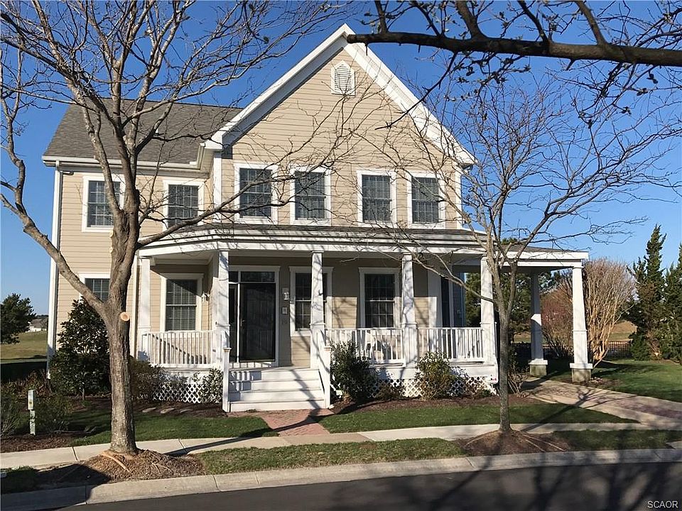 1st image of 70 Willow Oak Ave