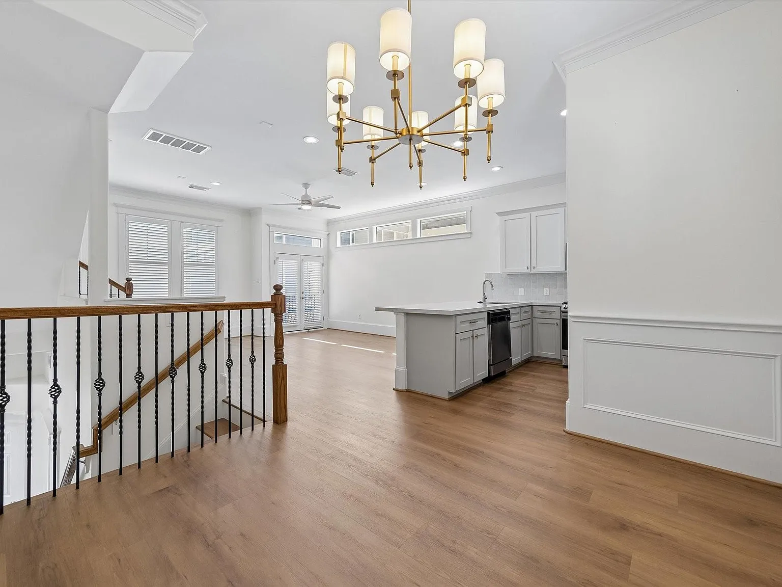 2 bed, 2.5 bath, 1438 sqft, $3,000 — Photo 4