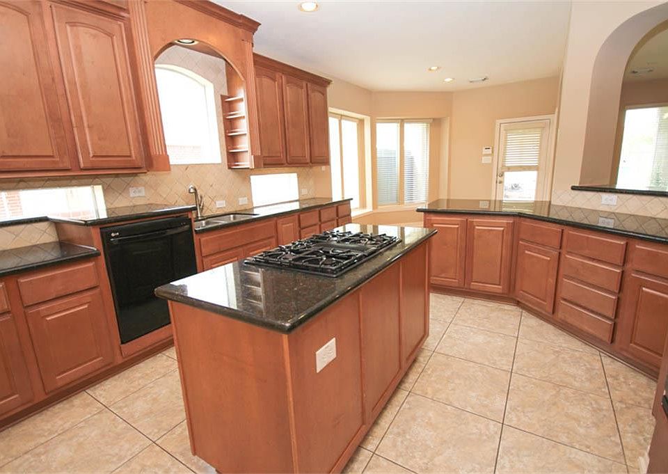 1st image of 3727 Willow Springs Dr
