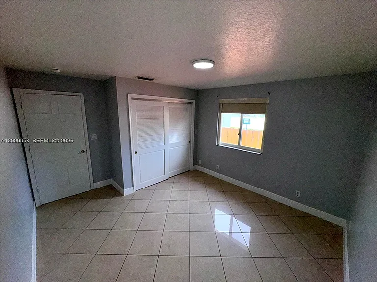 1419 Garfield St #2 — Photo 40