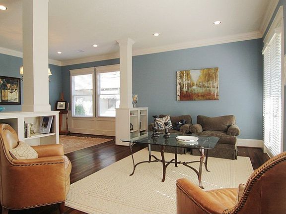805 Tulane Street- Formal Living Room