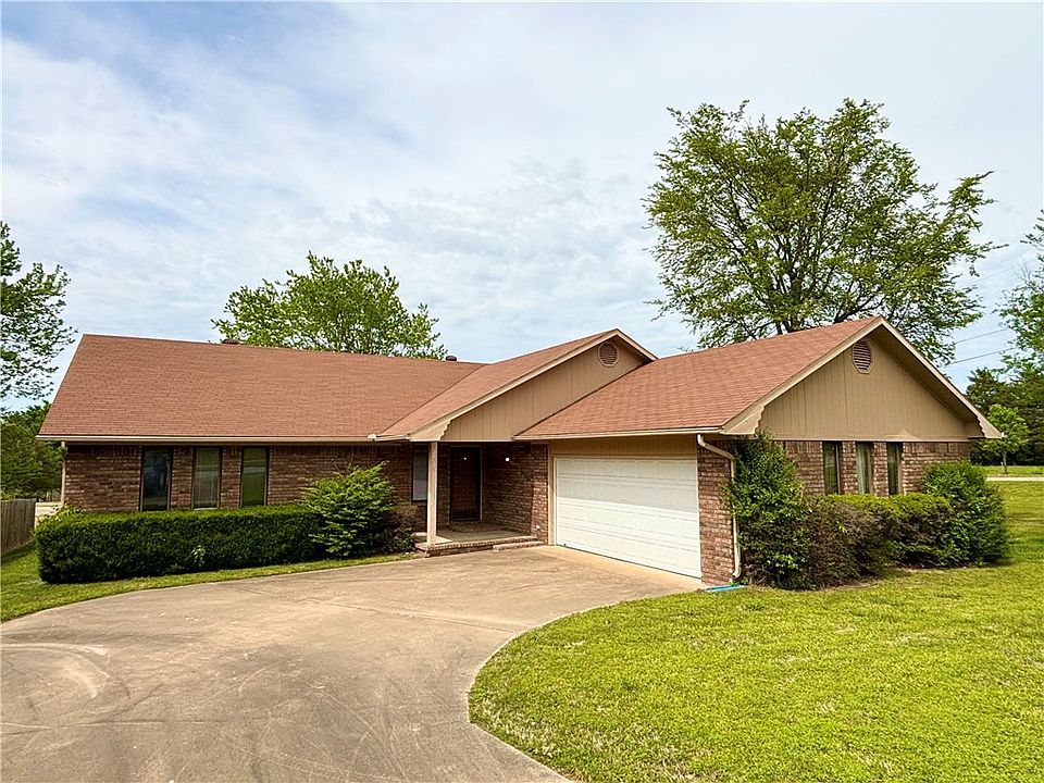 1st image of 2796 E Hardy Ln
