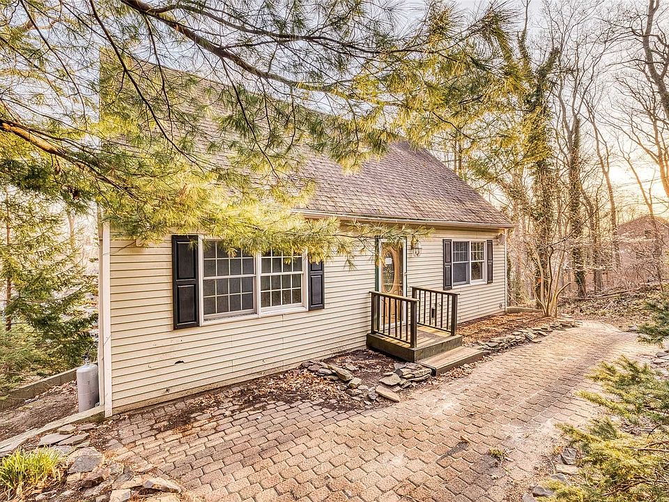1st image of 18 Park Dr