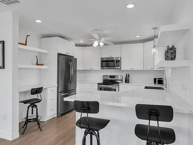 111 San Marco Dr — Photo 4