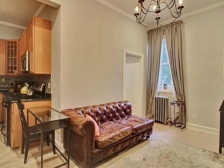 300 2nd St #1R — Photo 4