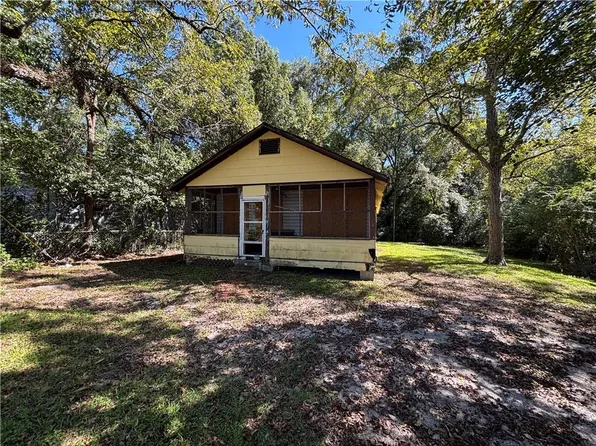 1705 Wolf Ridge Rd, Whistler, AL 36612