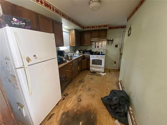 5th image of 36 Rocky Acres Dr