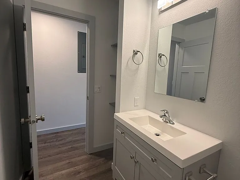 Ingalls Avenue Apartments — Photo 38