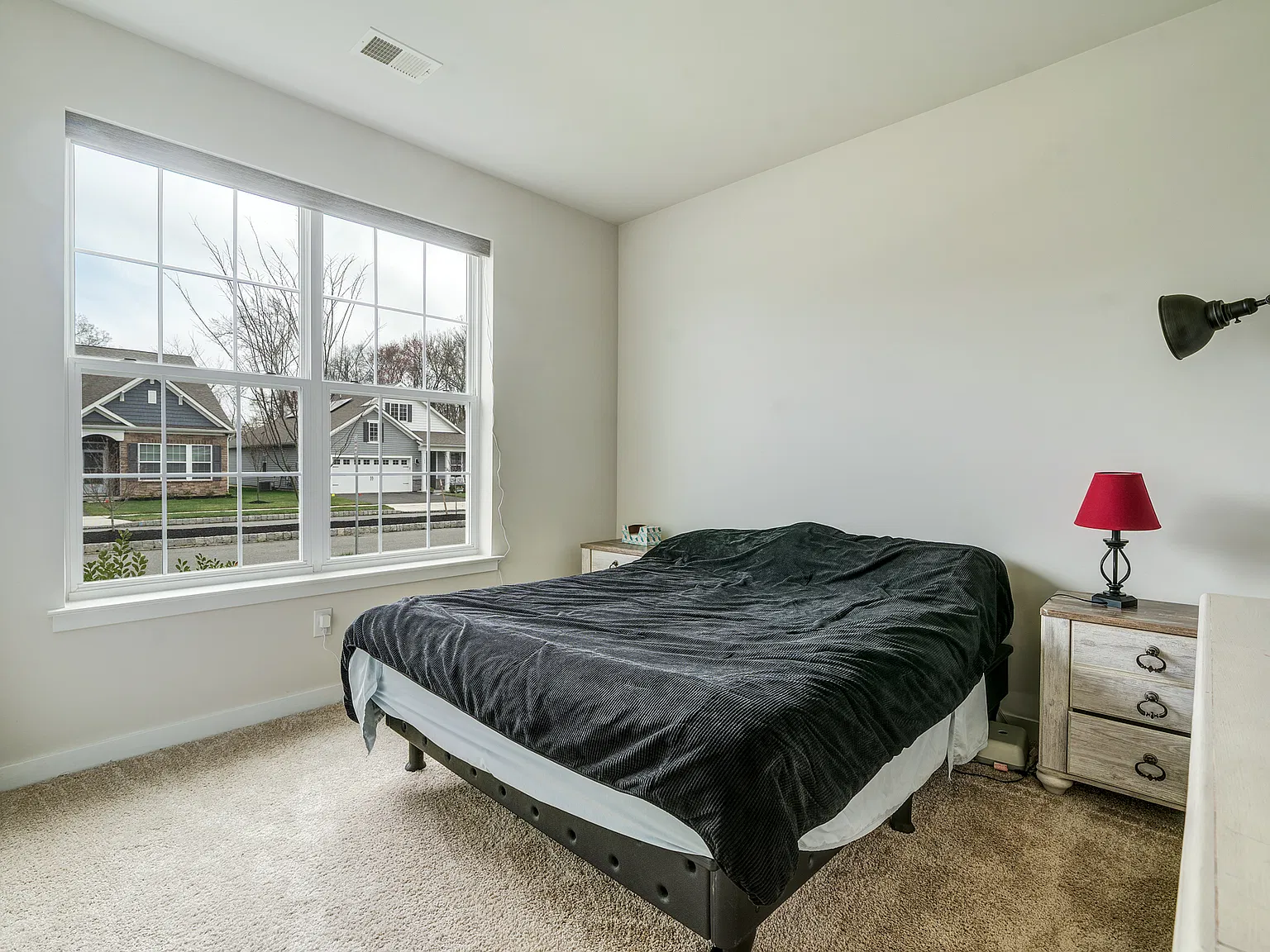 1 bed, 1865 sqft, $1,500 — Photo 3
