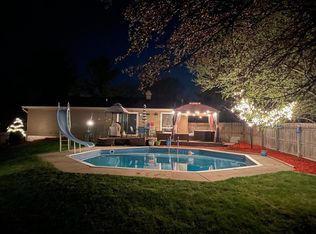 6 Waltham Cir, Madison, WI 53711