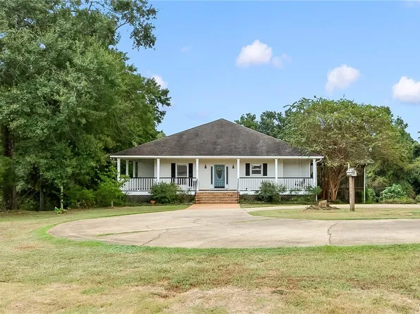 12253 Orchard Dr, Moundville, AL 35474