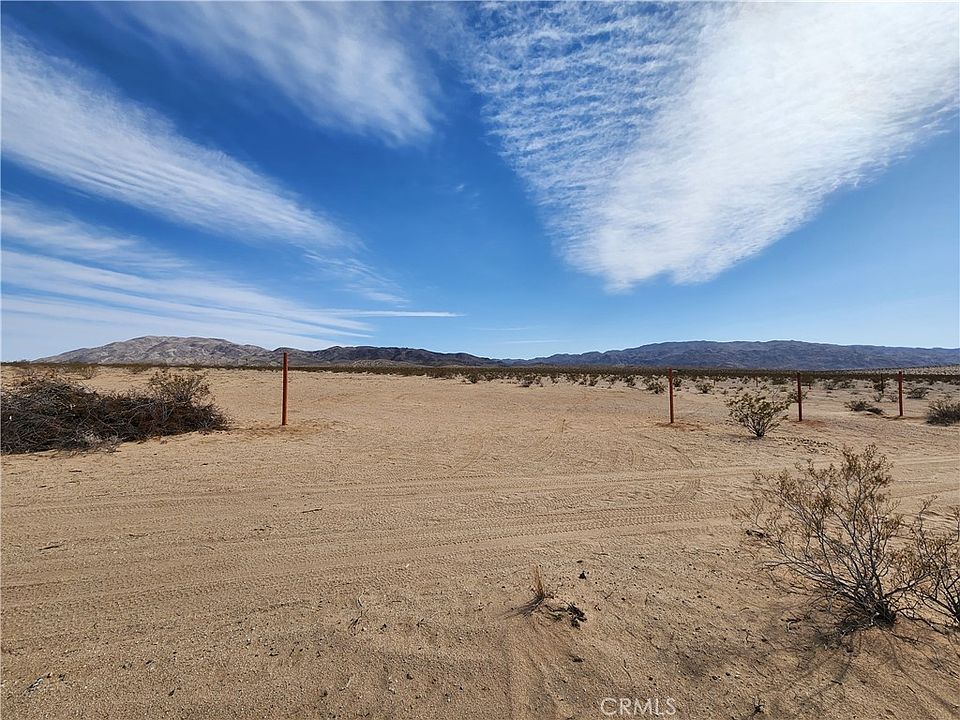 1st image of 76543 El Paseo Dr