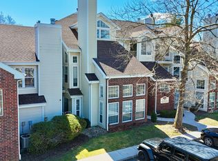 320 Carriage Crossing Ln, Middletown, CT 06457