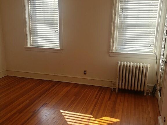 4th image of 8037 Roanoke St