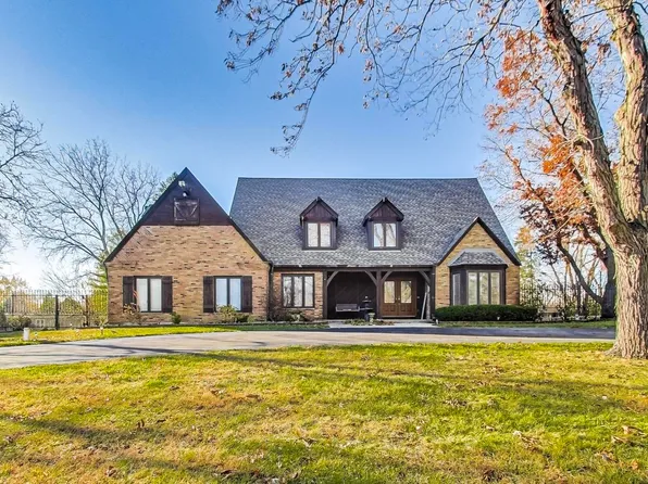 10385 Oak Ridge Rd, Marengo, IL 60152