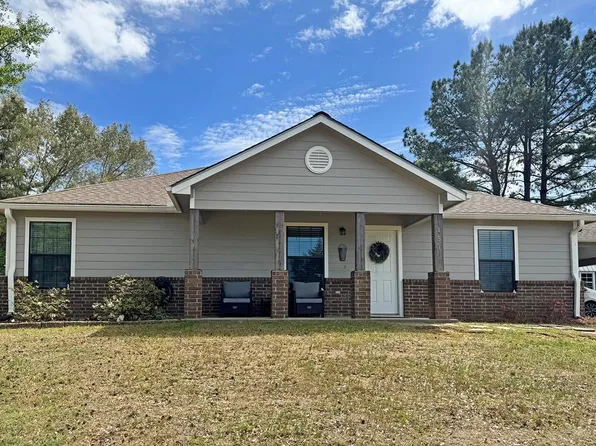 151 Red Oak Dr, Maud, TX 75567