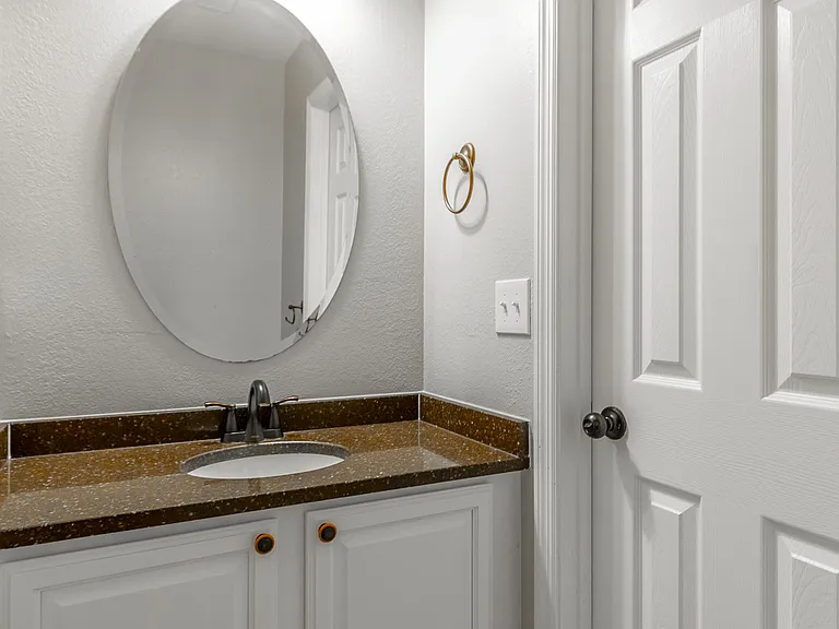 1109 Maple Tree Ln #1109 — Photo 15
