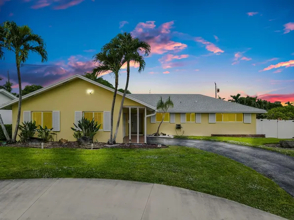 319 SW 11th Avenue, Boynton Beach, FL 33435