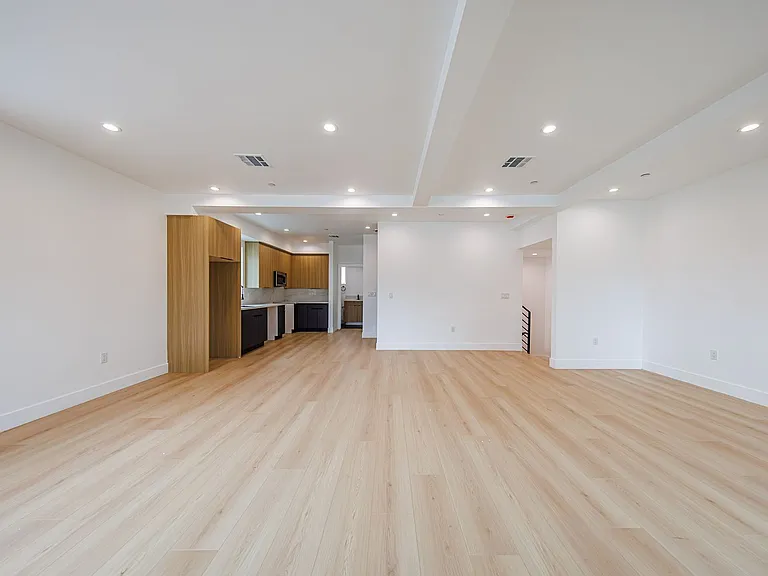 2026 Luxury 3, 4 & 5 Bed Townhomes — Photo 108
