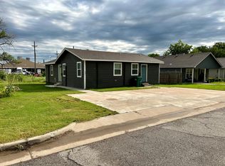1003 E Pfendler Ave, Sapulpa, OK 74066