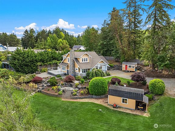 2nd image of 25321 Pioneer Way NW