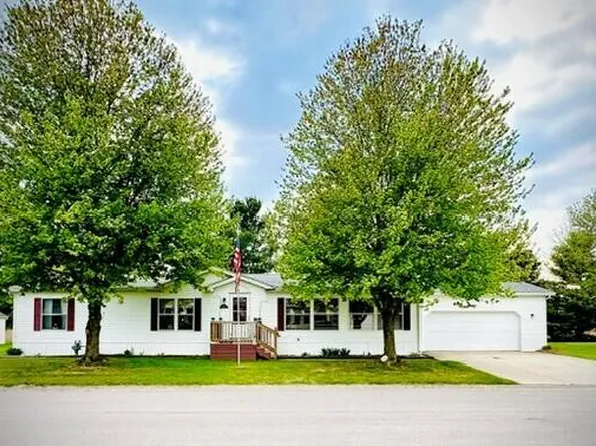13633 Iris Ln, Cedar Springs, MI 49319