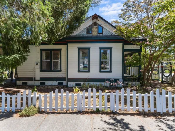 660 Dora Avenue, Ukiah, CA 95482