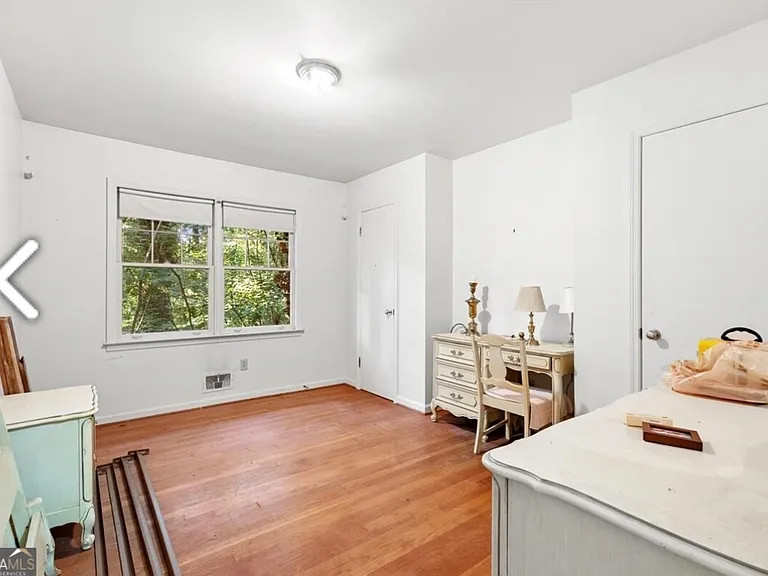 1354 Weston Dr — Photo 10