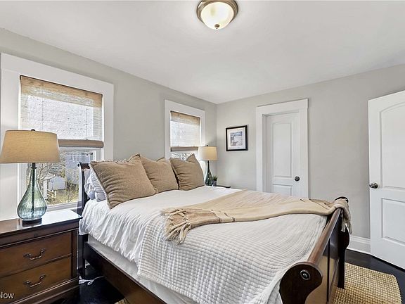 5th image of 1570 Rosewood Ave