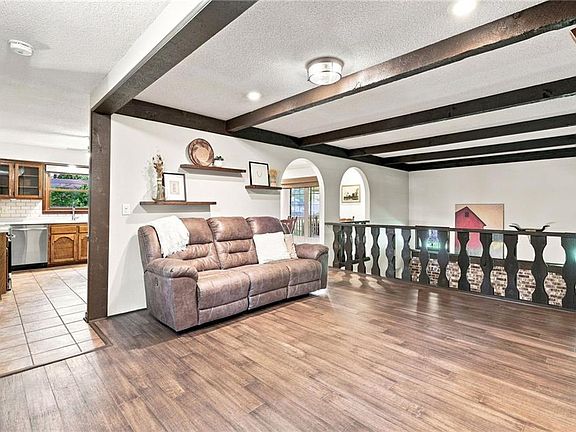 3rd image of 801 E Gay St