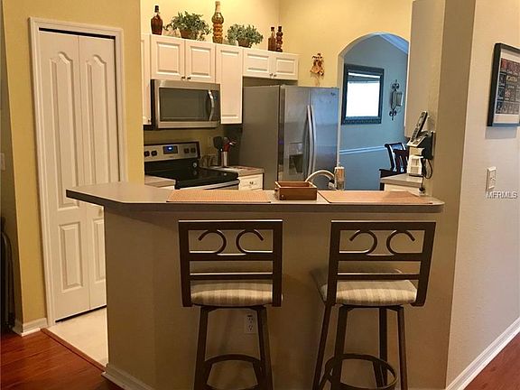 5th image of 718 Parrot Ct