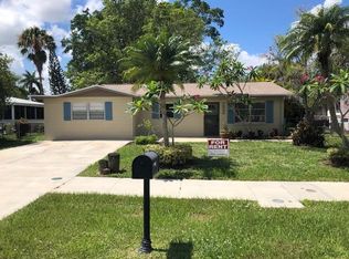 1822 Rhonda St, Fort Myers, FL 33901