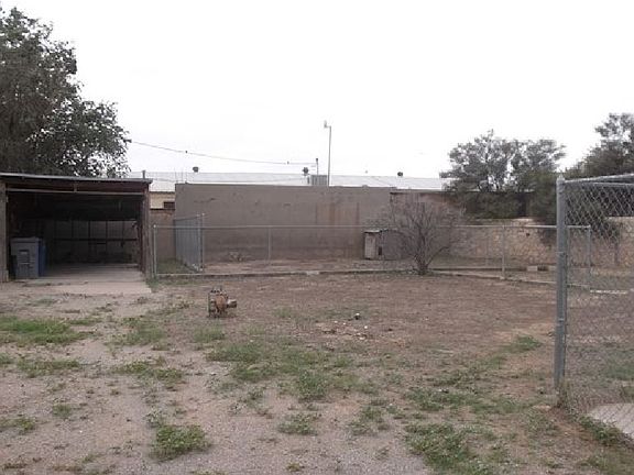 3rd image of 430 Lomaland Dr