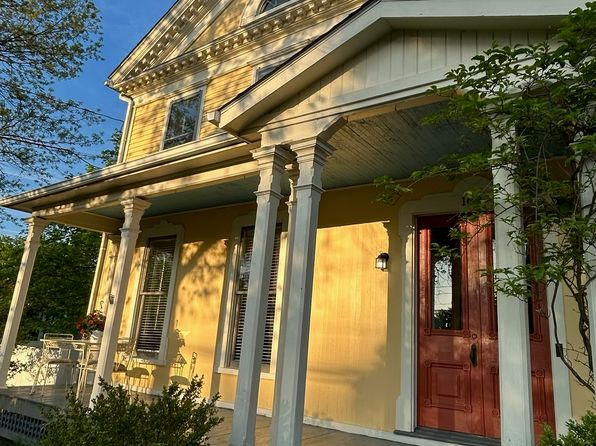 160 N Chestnut St #2NDFLOOR