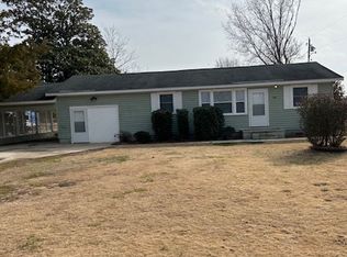 124 Island Grove Rd, Maxton, NC 28364