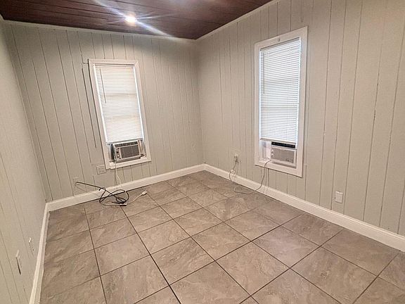 4th image of 817 NW 7th Street