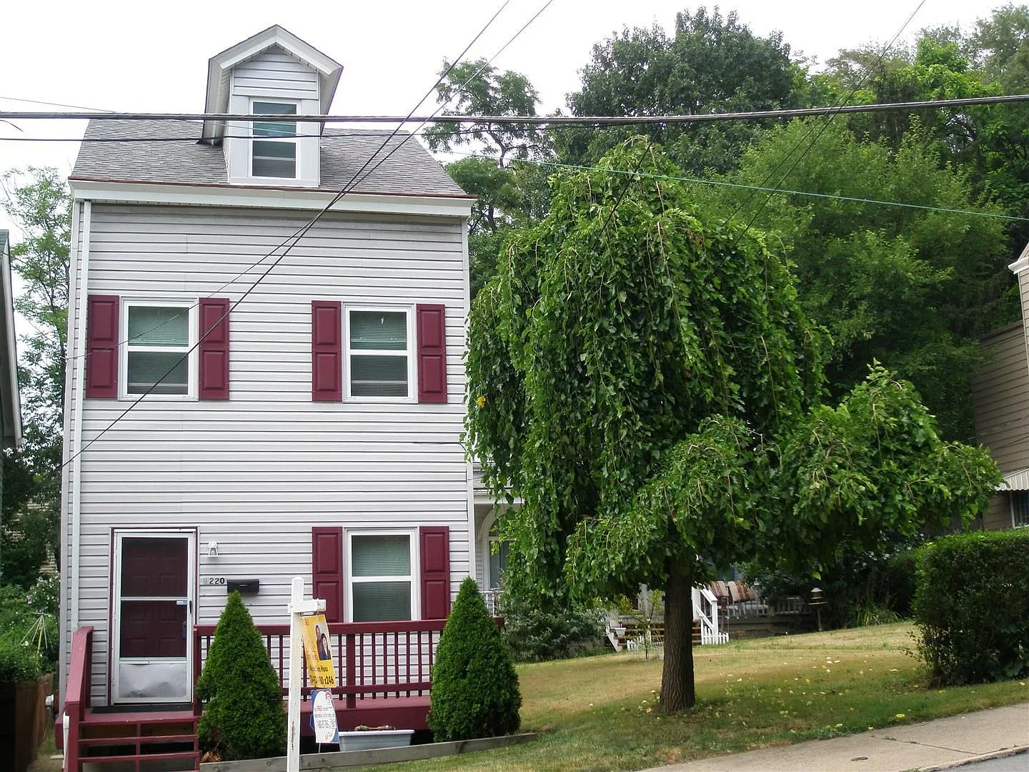 1220 Benton Ave photo 1