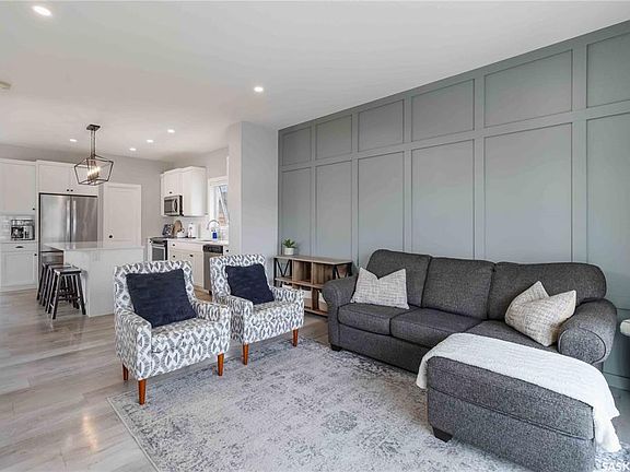 4th image of 238 Dubois CRESCENT
