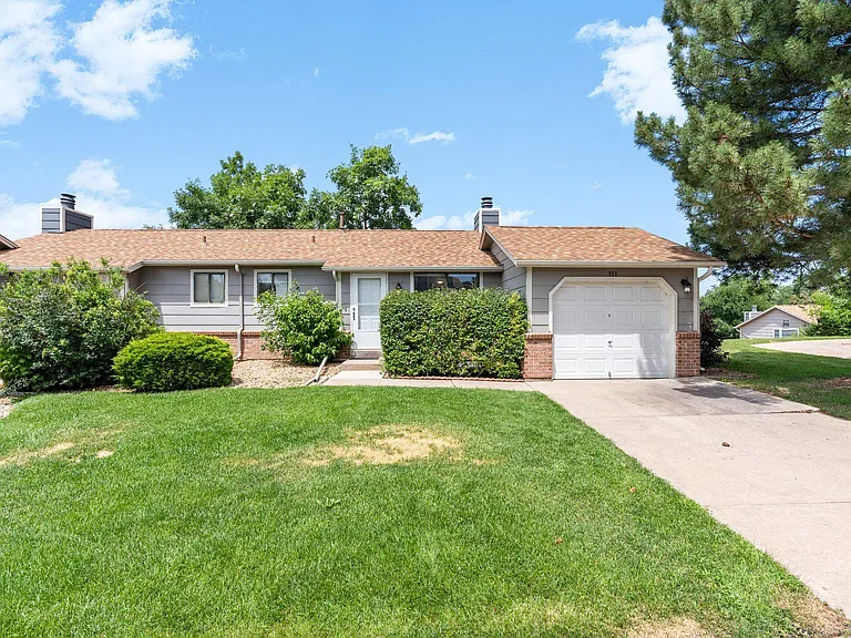 551 W Crestline Cir #9D2 — Photo 1