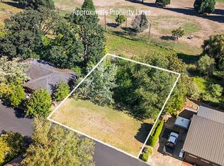 SW Bayou Dr #900, McMinnville, OR 97128