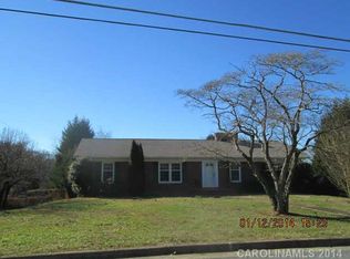 1975 10th Street Pl NW, Hickory, NC 28601