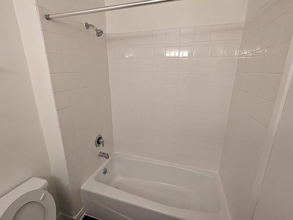 2nd image of 4550 Overland Ave APT 103