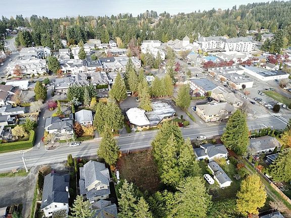 2nd image of 172 Fern Rd W