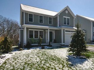 28 Coastwind Dr, Westerly, RI 02891