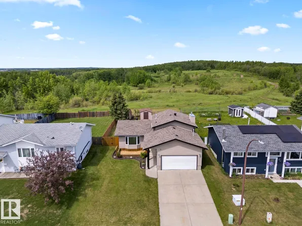 3814 54th Ave, Cold Lake, AB T9M 2B1