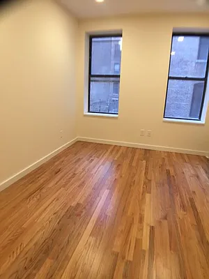 Rented by Roberto Guilbet, LREB | media 33