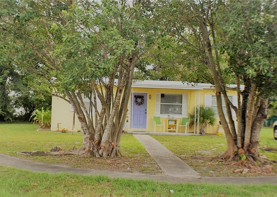 1st image of 21026 Gladis Ave